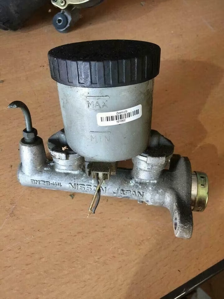 Nissan Micra K10 Hauptbremszylinder/ ohne Deckel