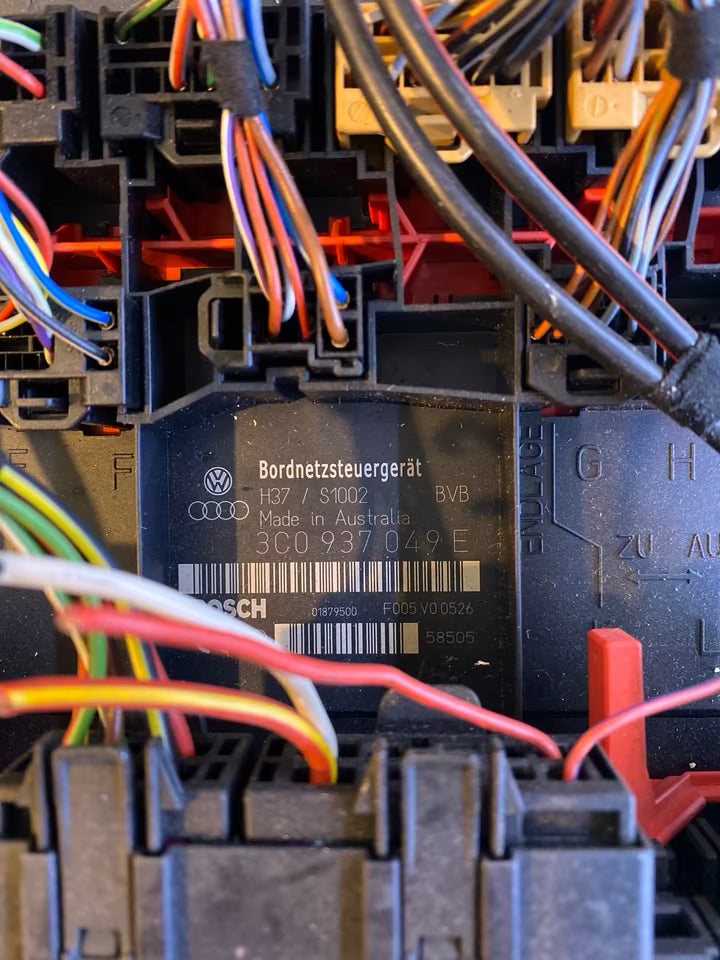 Motorsteuergerät VW TOURAN 1 03G906016HK 0281012251 2004