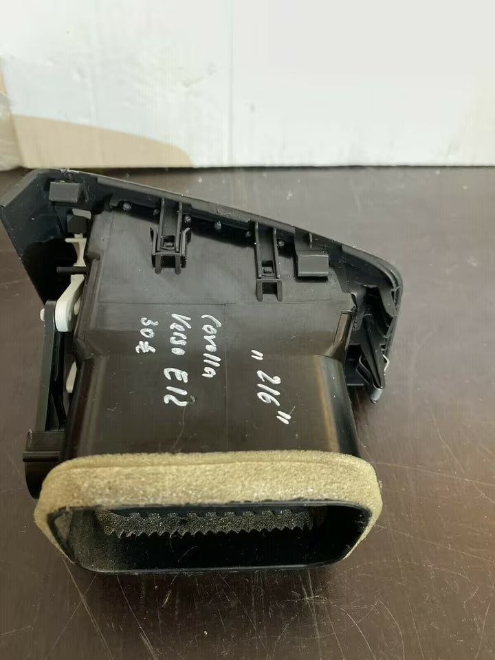 Toyota Corolla Verso E12 Lüftungsdüse rechts 5567013040BO