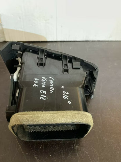 Toyota Corolla Verso E12 Lüftungsdüse rechts 5567013040BO