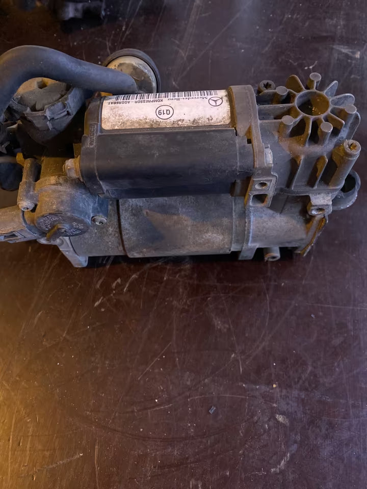 Mercedes W220 SClass Kompressor Aggregat 4430201901