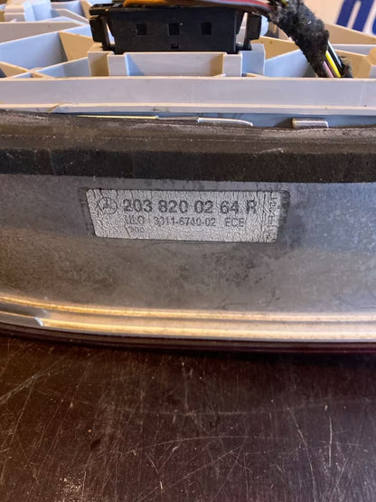 Mercedes W203 Original Rücklicht 2038200264 Rechts