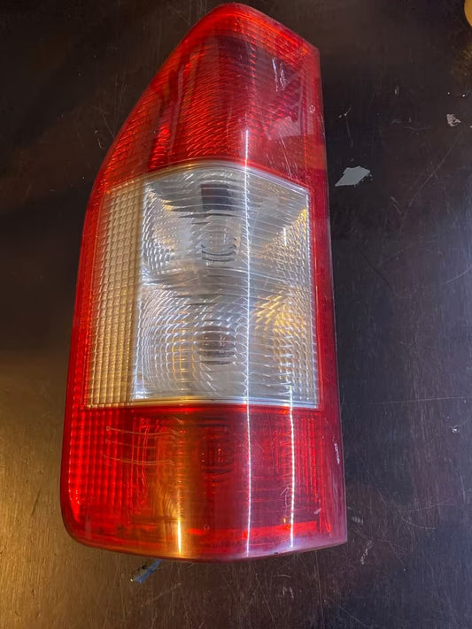 Mercedes Sprinter Rücklicht Links A9018202364