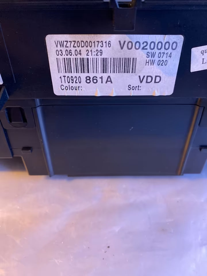 VW Touran Tachometer 1T0920861A