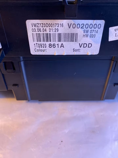VW Touran Tachometer 1T0920861A