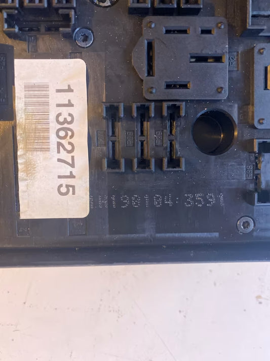 VW Touran Relaiskasten Sicherungskasten 1K0937124H 01394932