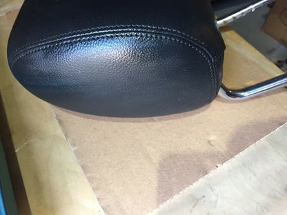 Mercedes B200 W246 Kopfstützen Leder Schwarz