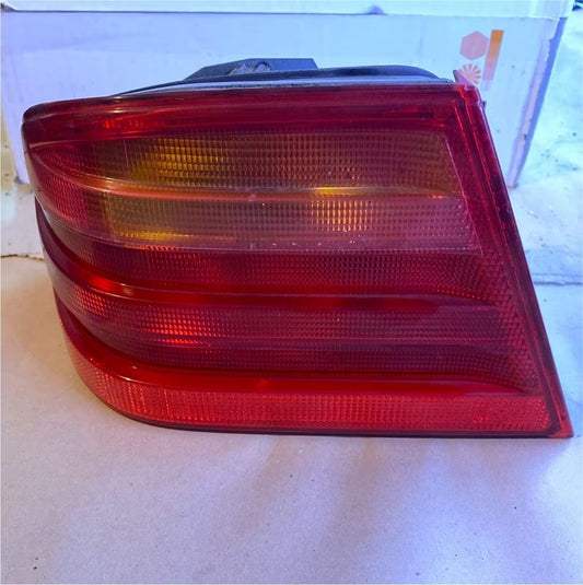 Mercedes W210 Rücklicht Links A2108204364