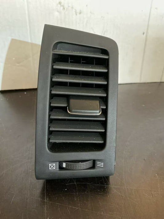 Toyota Corolla Verso E12 Lüftungsdüse rechts 5567013040BO