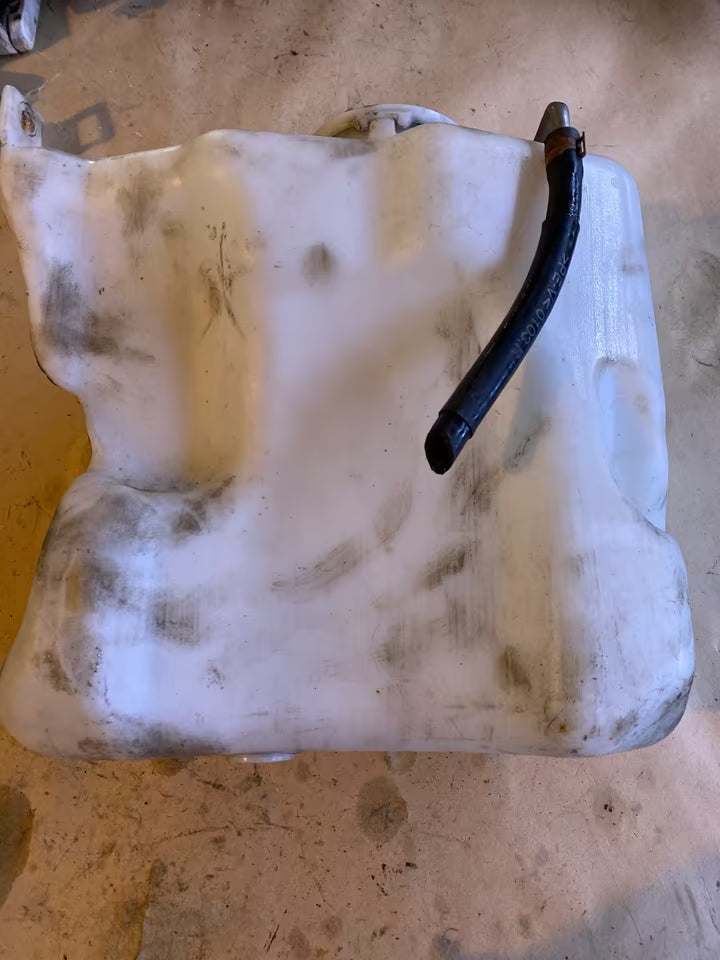 Mercedes W203 Wischwasserbehälter W2038600660