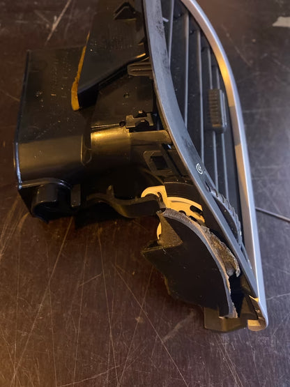 Peugeot, 207 Luftdüse defekt