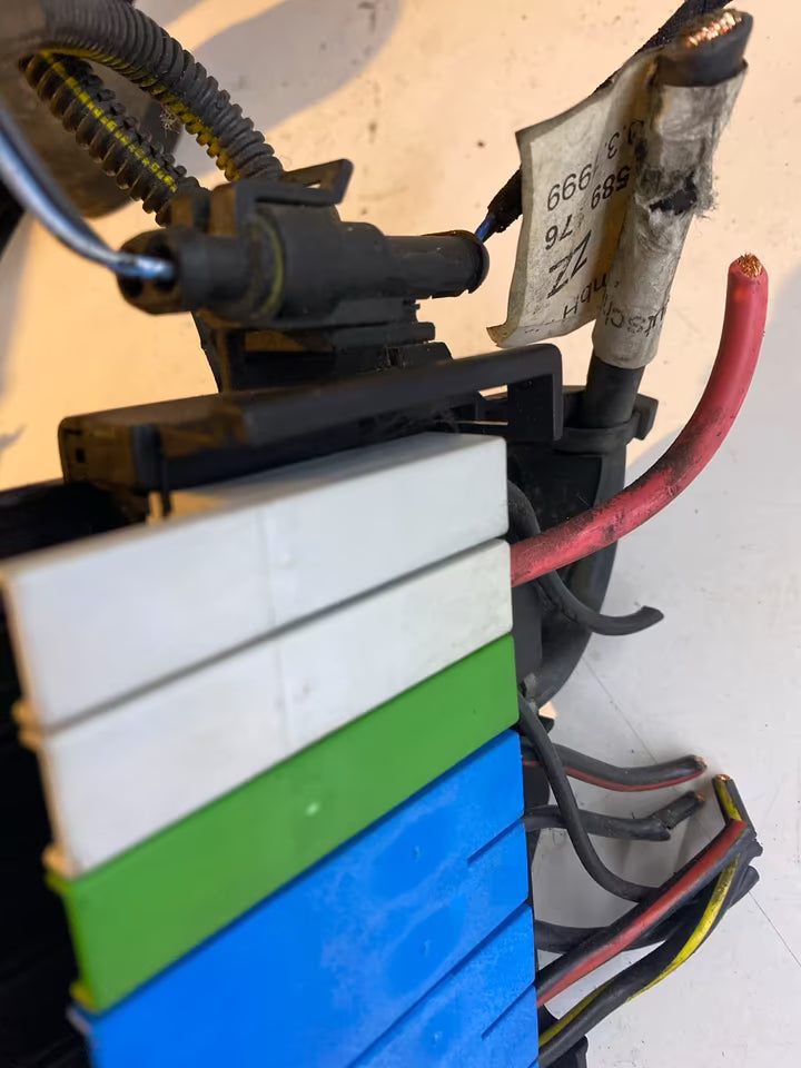 Opel Zafira A Sicherungskasten 968566