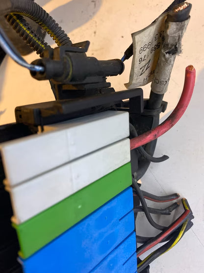 Opel Zafira A Sicherungskasten 968566