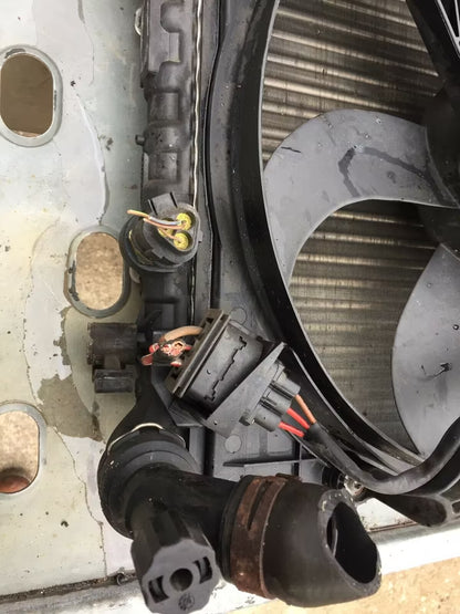 Skoda Fabia 1,4 er Motorkühler Kühler-Gebläse