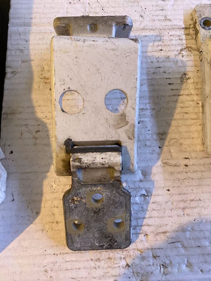 MERCEDES-BENZ SPRINTER 3-t Scharniere Furgon 906 A9067400737