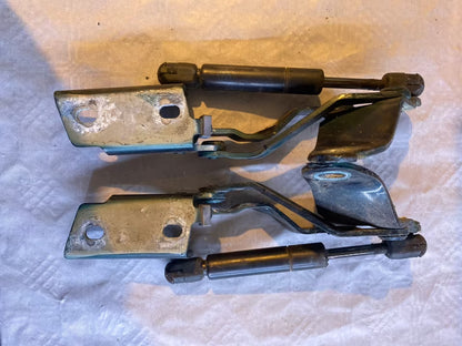 VW Golf 3/4 Cabrio Heckklappe Scharniere 1E0827301 1E0827302