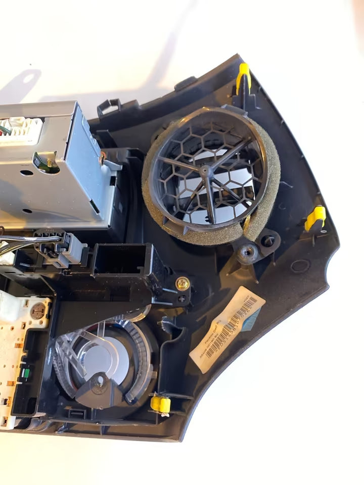 TOYOTA YARIS Radio Display Bedienteil Heizungsbedienteil