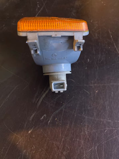VW Golf 3 - Blinker vorne rechts 1H0953156C
