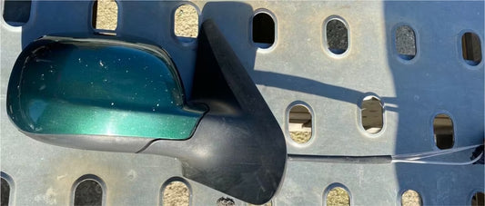 Rechter Seitenspiegel Grün