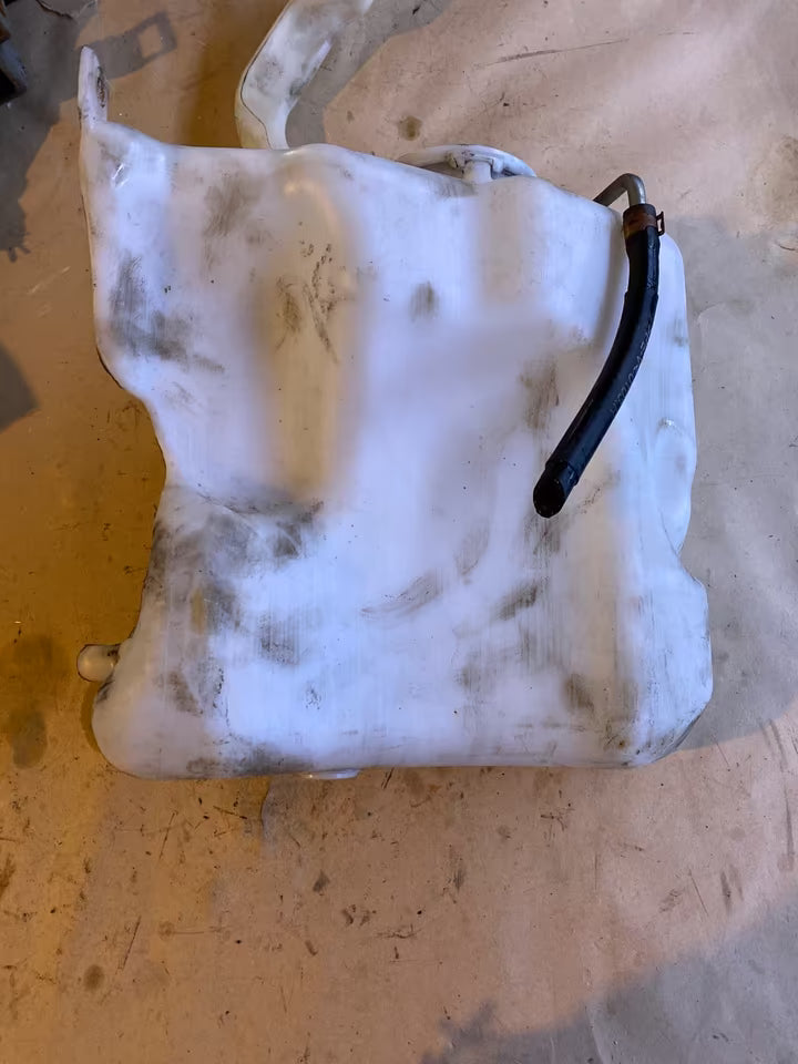 Mercedes W203 Wischwasserbehälter W2038600660