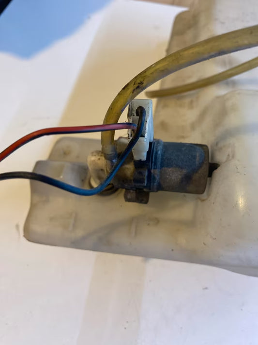 Fiat Ducato 290 Wischwasserbehälter inkl. Pumpe