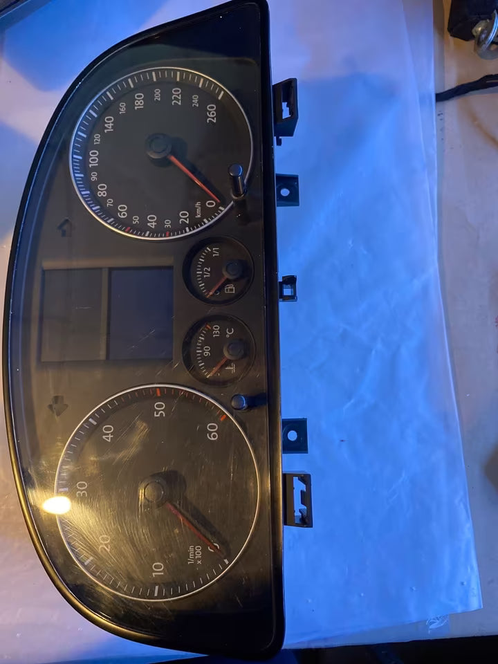 VW Touran Tachometer 1T0920861A