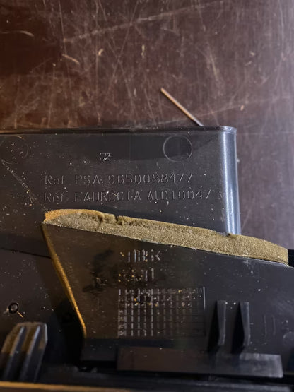 Peugeot, 207 Luftdüse defekt