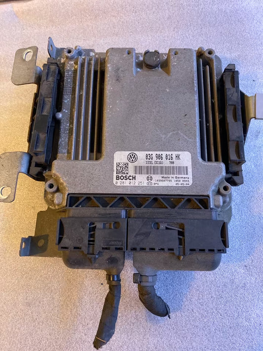VW Touran 1 Motorsteuergerät 03G906016HK