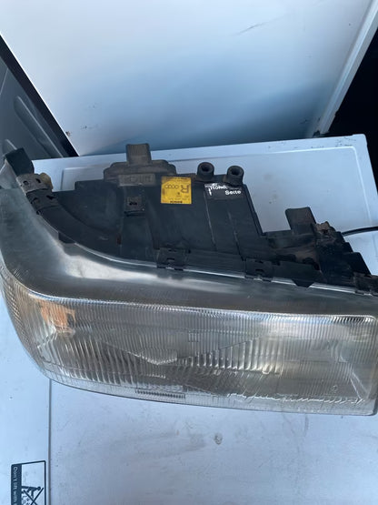 Audi V8 Frontscheinwerfer Rechts 1305235130