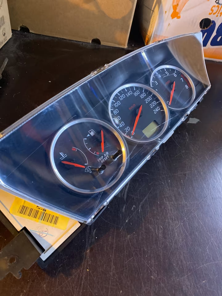 Nissan Primera P12 Tachometer