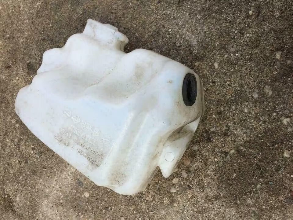 Renault Megane 2 --Wischwasserbehälter Bj 06