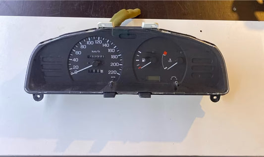 Nissan Sunny N14 1.4Xl Tacho 32693 km