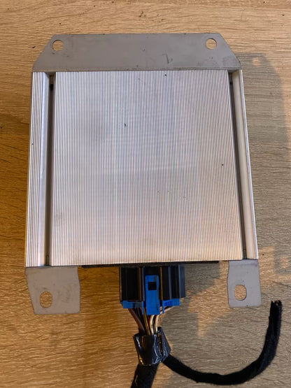 Audi A4 B6 Amplifier 8E9035223