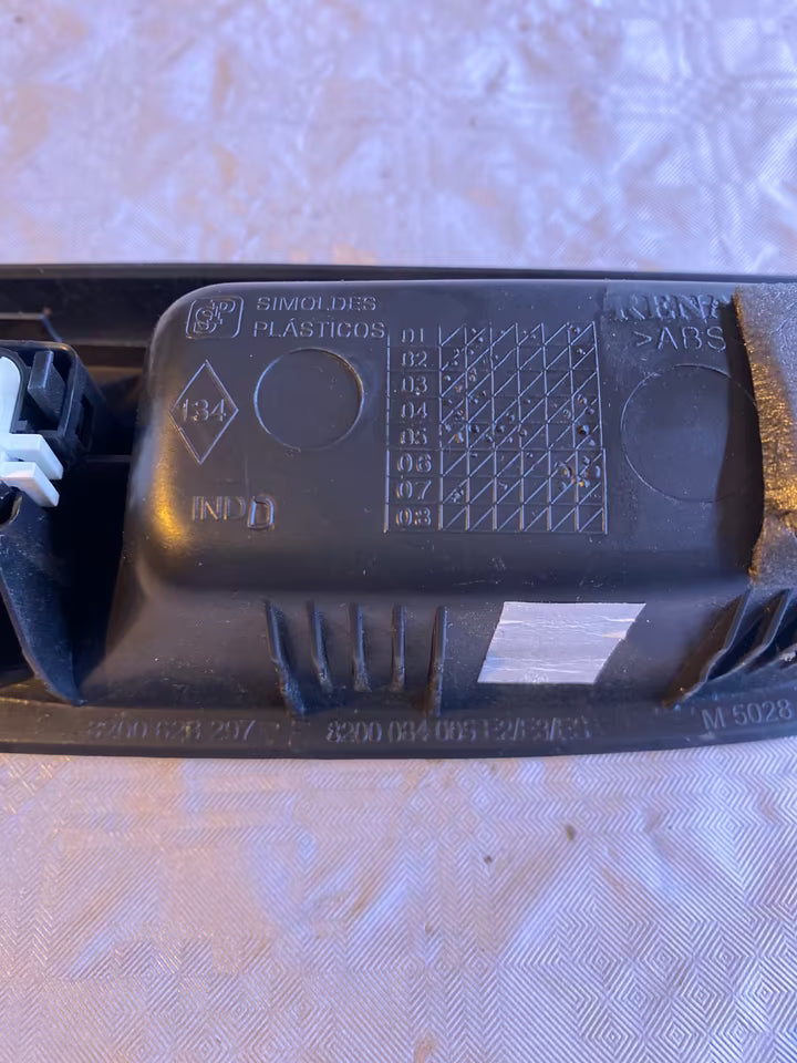 Renault Clio 2 Fensterheberschalter 820084005 rechts