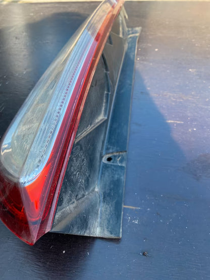 Ford Focus bj 2008 Rücklicht Links 8M51-13405-A