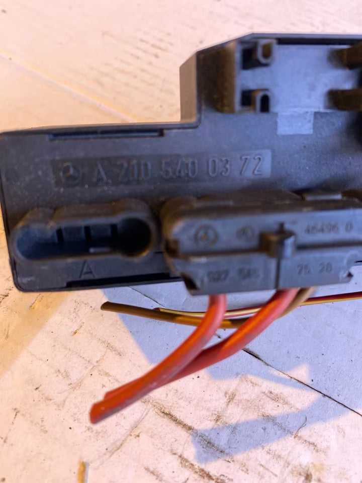 Mercedes R170 W210 Steuergerät A2105400372