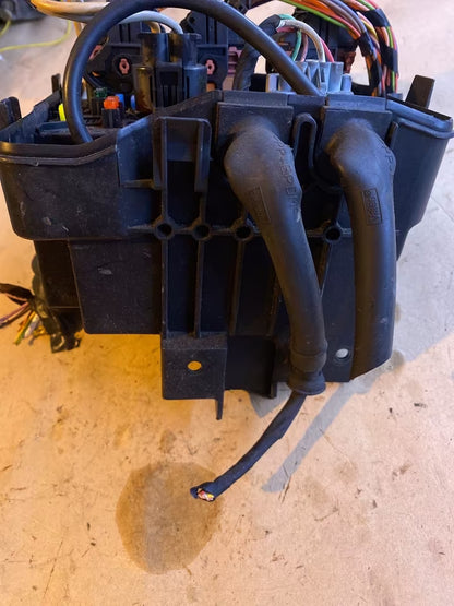 Peugeot 207 2003 1.4l Sicherrungsbox 9661708180