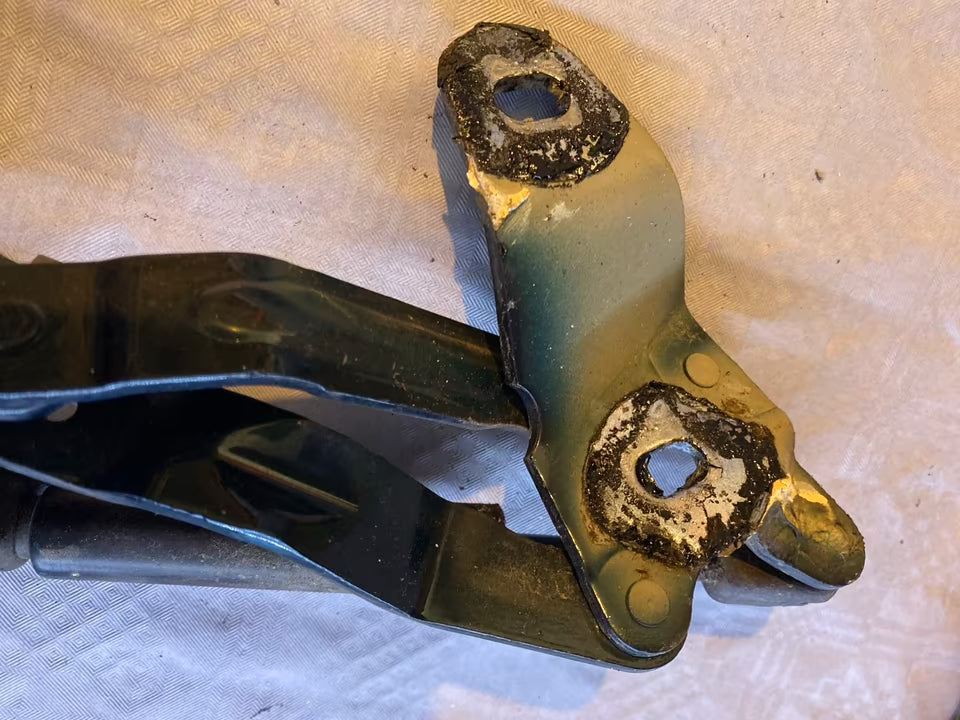 VW Golf 3/4 Cabrio Heckklappe Scharniere 1E0827301 1E0827302