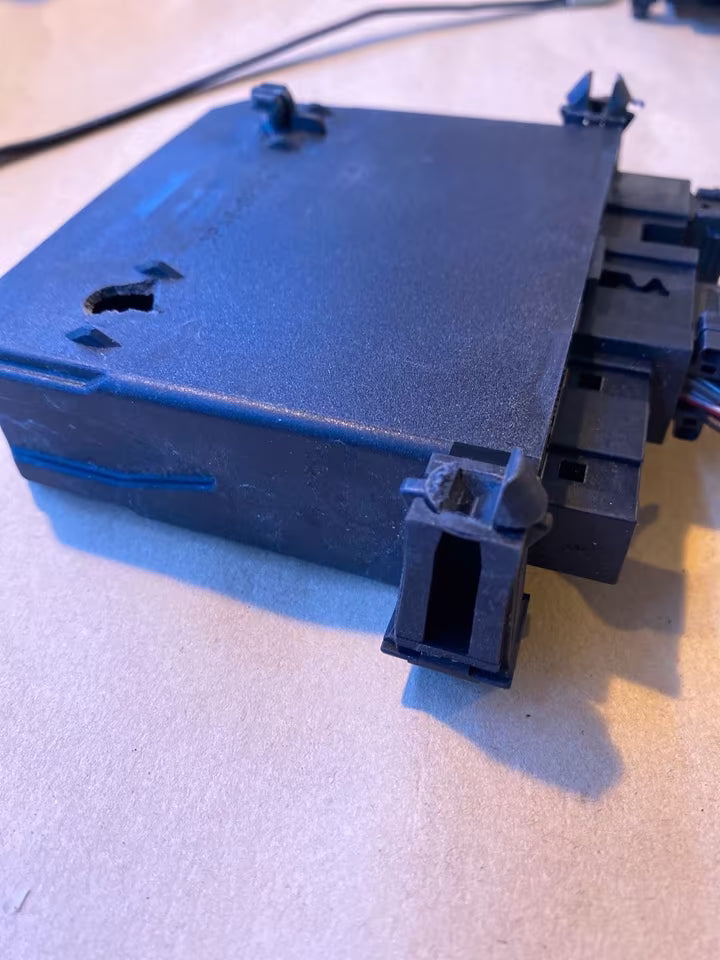 Mercedes W210 Türsteuergerät rechts 2108203426