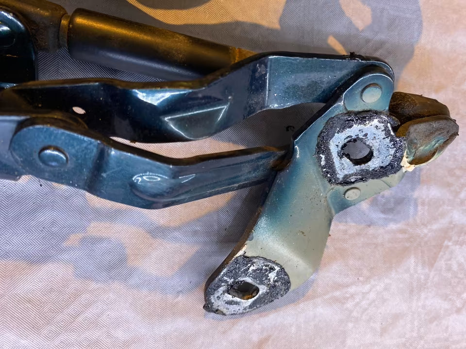 VW Golf 3/4 Cabrio Heckklappe Scharniere 1E0827301 1E0827302