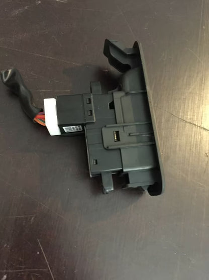 Nissan Primera P12 Schalter Fensterheber rechts 25411AV600