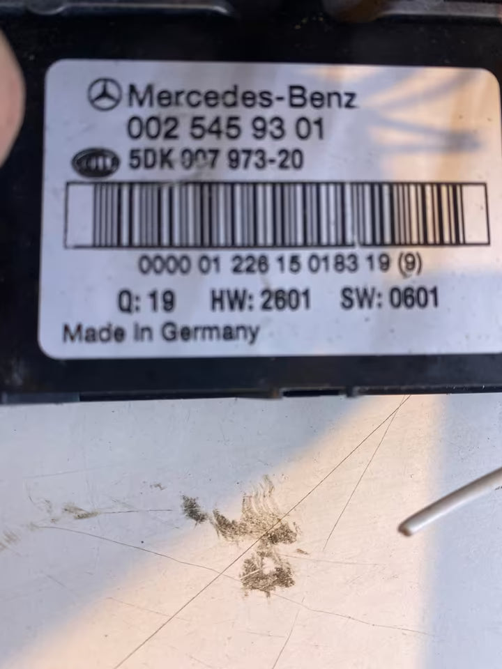 Mercedes W203 Sam Module A0025459301 HELLA 5dk007973-20