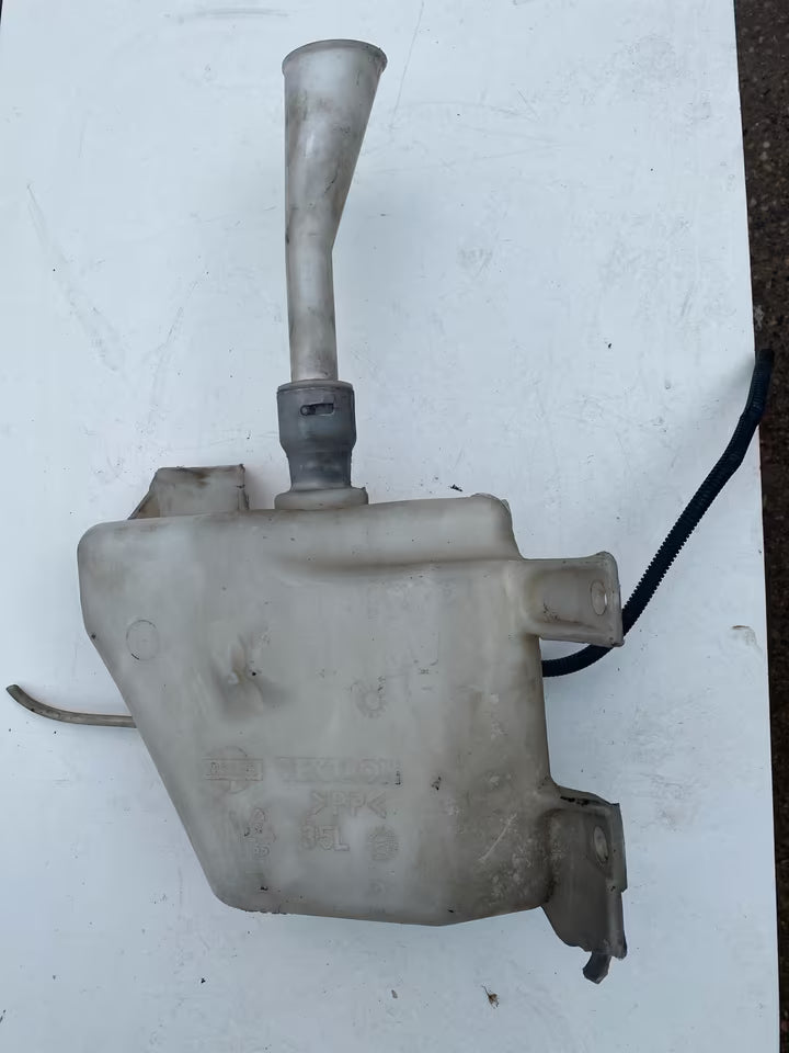 Nissan Primera P12 wichschwasserbehälter 3.5l