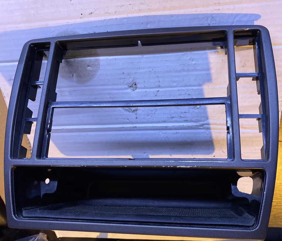 VW Passat 3B Blende Mittelkonsole 3B0858069 Carbon