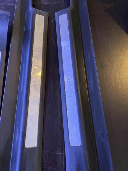 Mercedes W203 Türeinstiegsleisten A2036800735