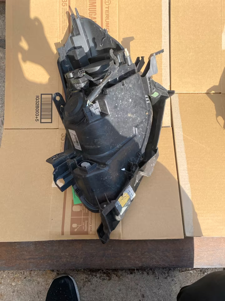 Renault Clio III Frontscheinwerfer Rechts