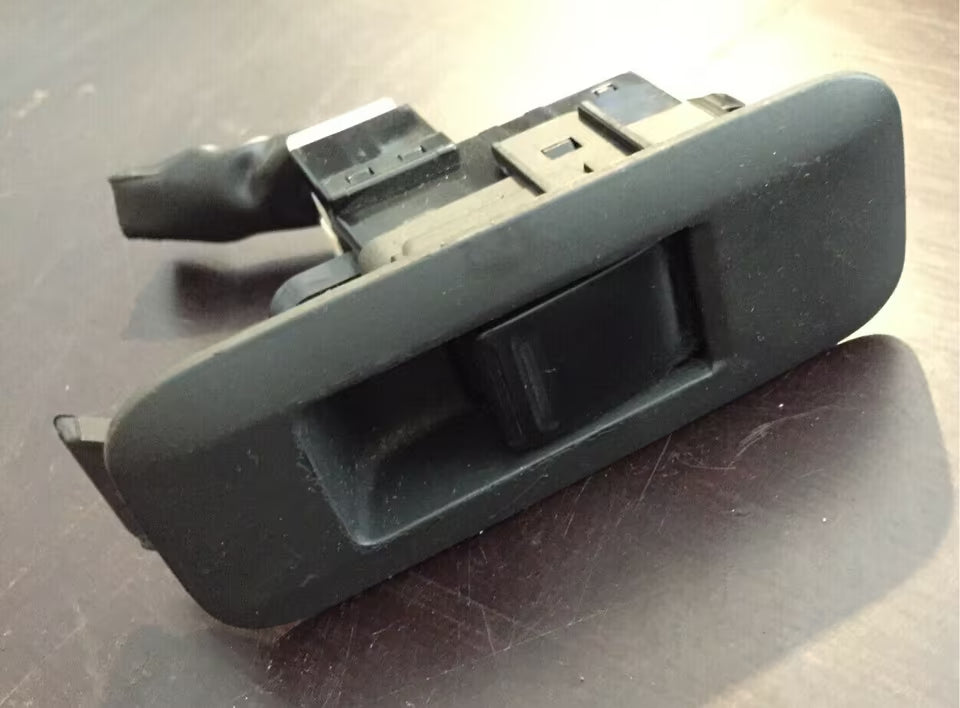 Nissan Primera P12 Schalter Fensterheber rechts 25411AV600