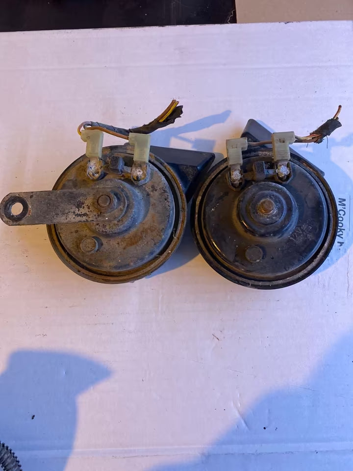 Mercedes W210 Signalhorn W210 006812