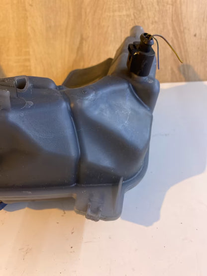 Audi A4 B6 8E0121403 Ausgleichsbehälter