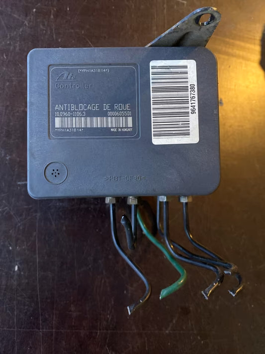 Citroën C5 ABS Block 10096011063 9641767380